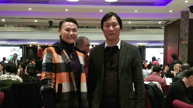 鳳凰果山茶油是一個不錯的產品，但是好產品也需要進行包裝的，于是我們找到了專注農業的中擂策劃公司，中擂為我們提供了全套優質品牌服務，把品牌打響了，并成功舉辦了招商洽談會。